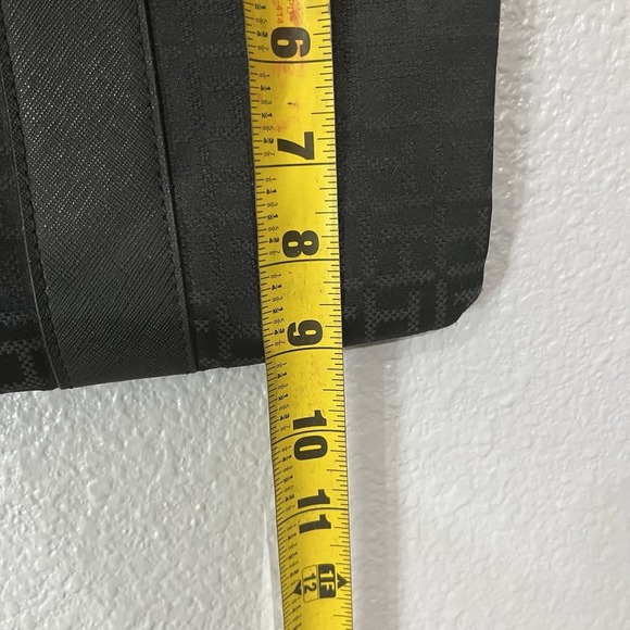 Vintage Tommy Hilfiger Black Crossbody 9x9 with Strap Included Y2K Style - Picture 6 of 8